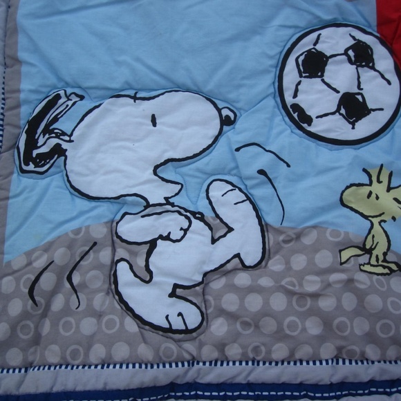 Snoopy Sports Baby Quilt Comforter Football Basketball Soccer Baseball Lambs Ivy - Picture 2 of 8